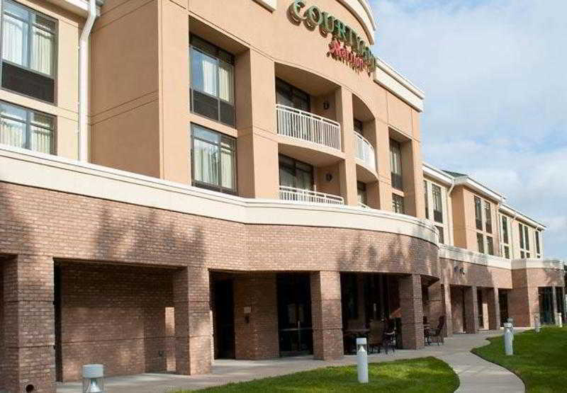 Hotel Courtyard Suffolk Chesapeake Exterior foto